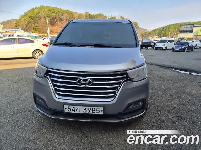 Hyundai Starex