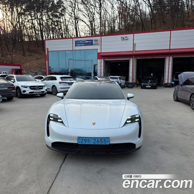 Porsche Taycan