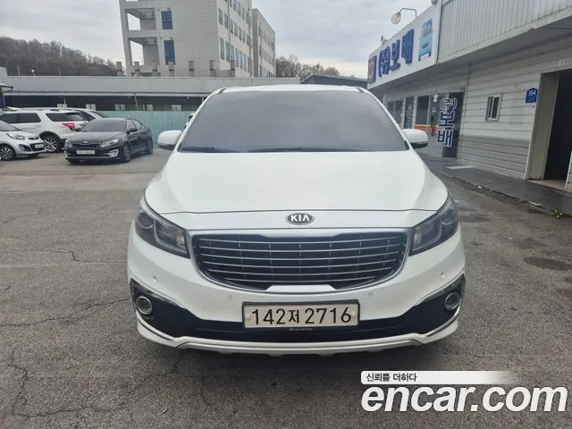 Kia Carnival — экстерьер