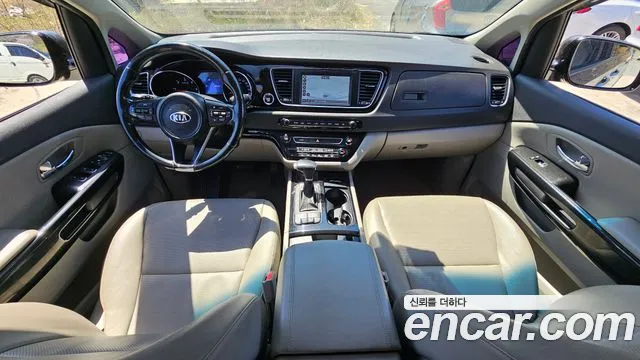 Kia Carnival — интерьер