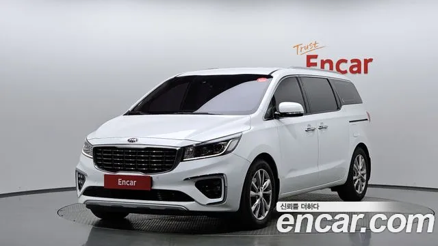 Kia Carnival — экстерьер