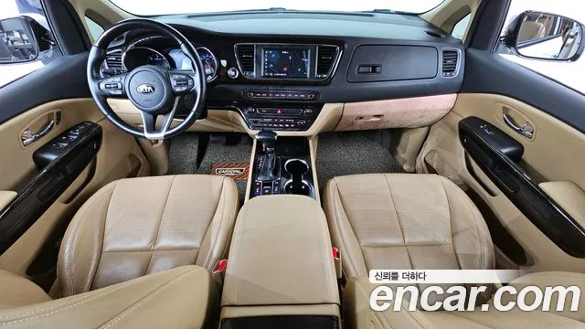 Kia Carnival — интерьер