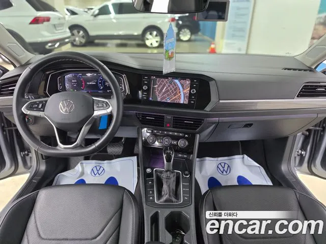 Volkswagen Jetta — интерьер