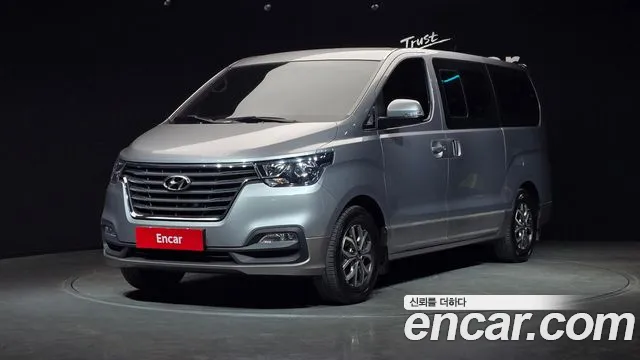 Hyundai Starex