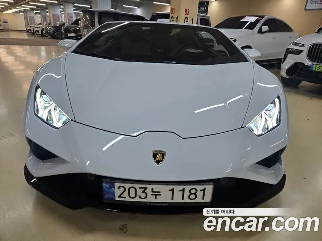 Lamborghini Huracan — интерьер
