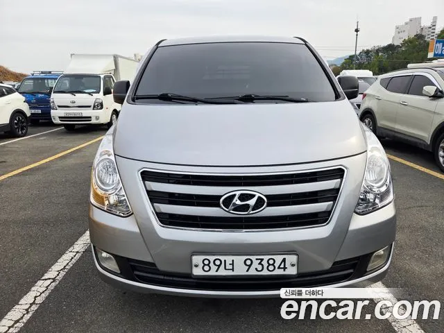 Hyundai Starex