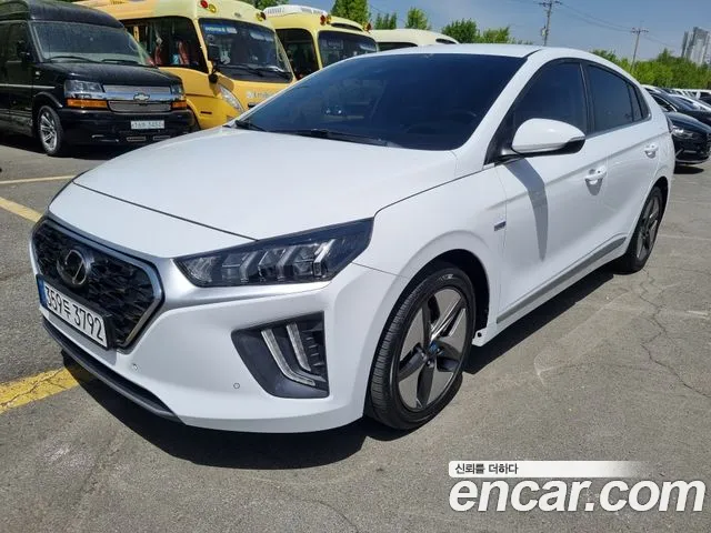 Hyundai Ioniq