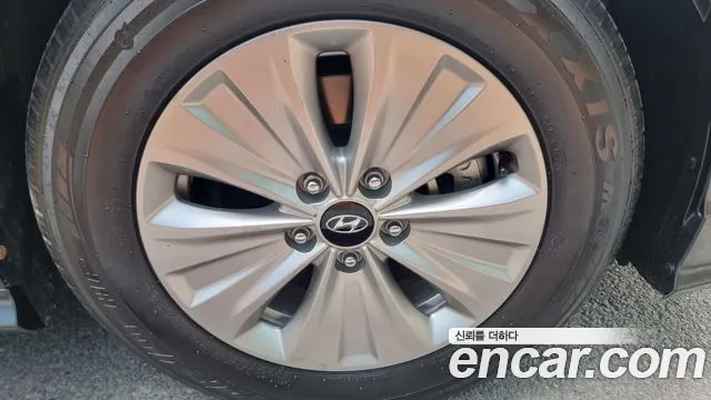 Hyundai Sonata — интерьер