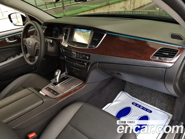 Hyundai Equus