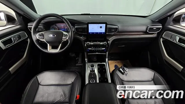 Ford Explorer — интерьер