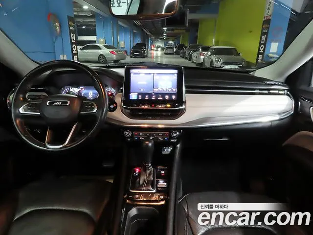 Jeep Compass — интерьер