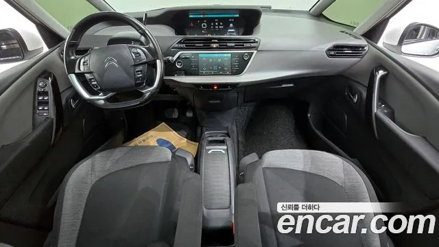 Citroën / DS C4 SpaceTourer — интерьер