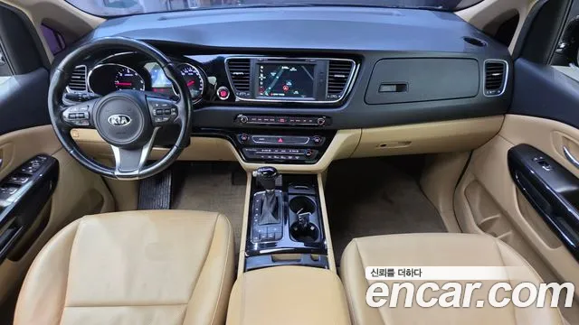 Kia Carnival — интерьер
