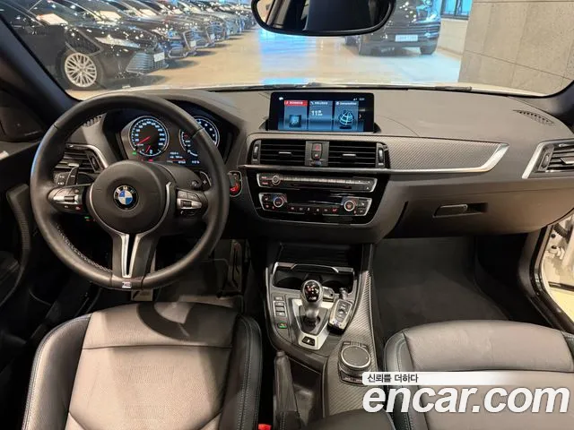 BMW M2 — интерьер