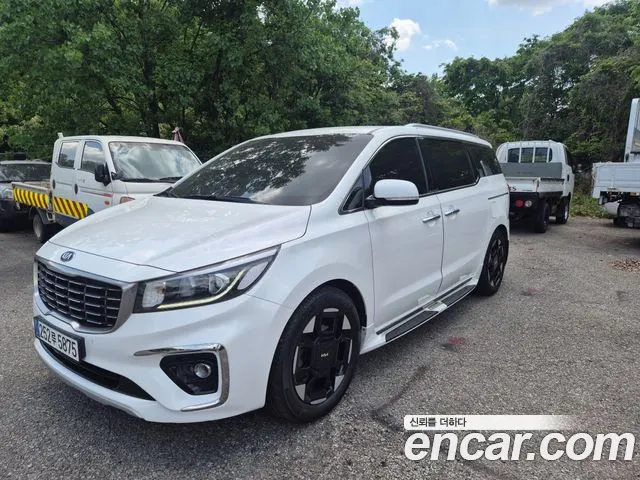 Kia Carnival — экстерьер
