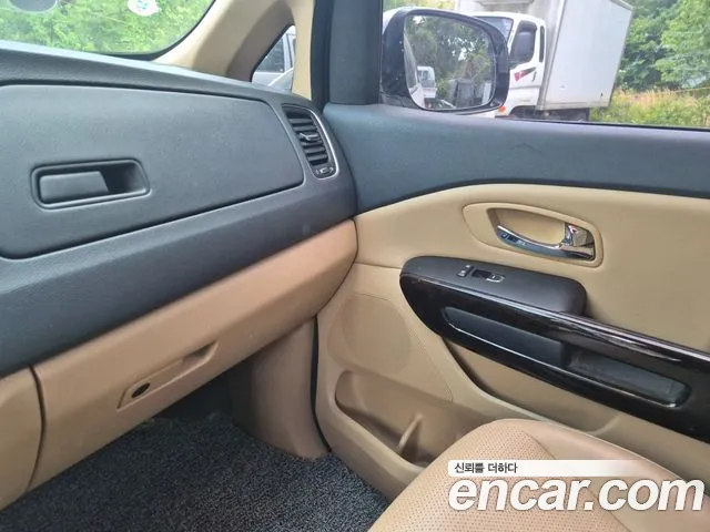 Kia Carnival — интерьер