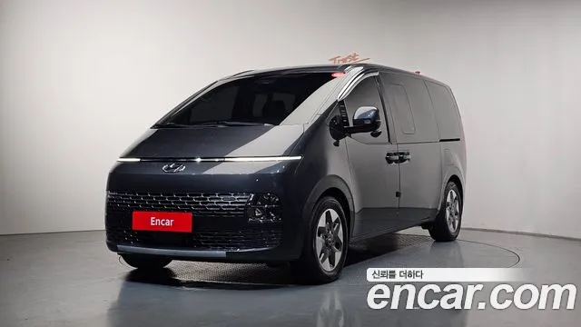 Hyundai Staria