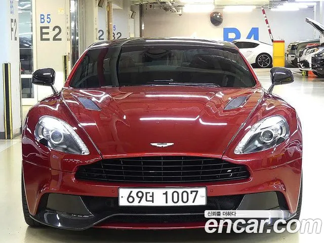 Aston Martin Vanquish