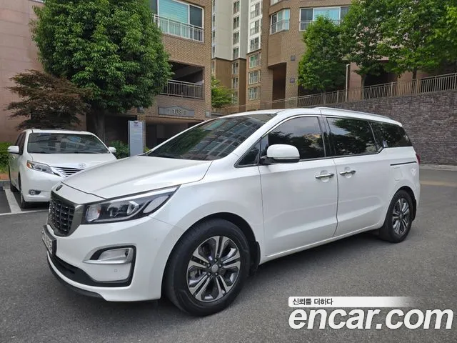 Kia Carnival — экстерьер