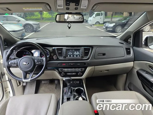 Kia Carnival — интерьер