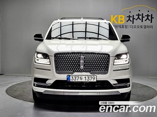Lincoln Navigator