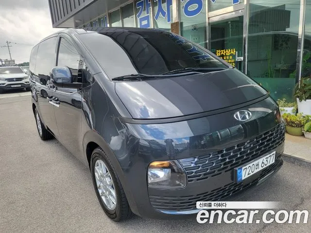 Hyundai Staria