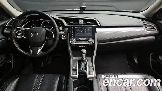 Honda Civic — интерьер