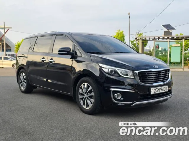 Kia Carnival — экстерьер