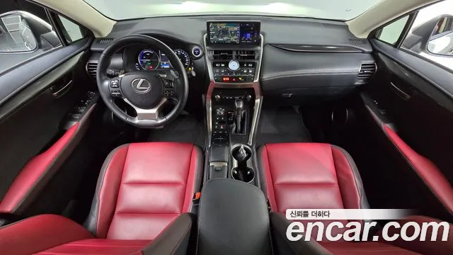 Lexus NX — интерьер