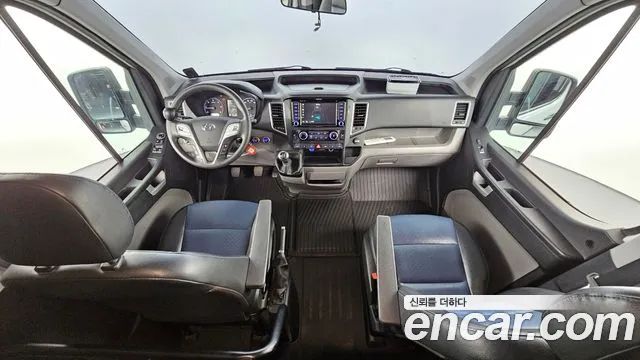 Hyundai Solati — интерьер
