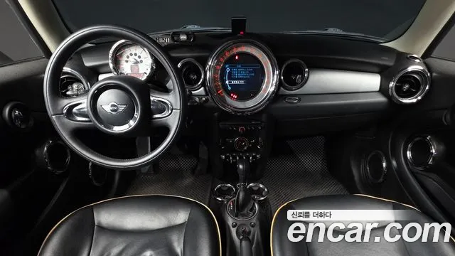 MINI Cooper — интерьер