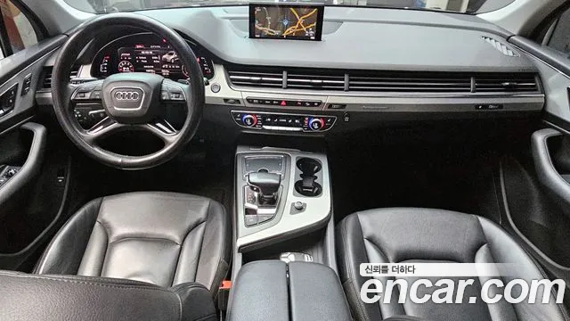 Audi Q7 — интерьер