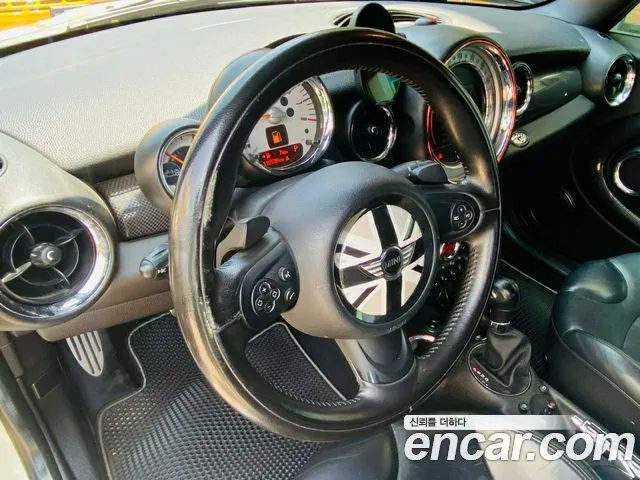 MINI Cooper Convertible — интерьер