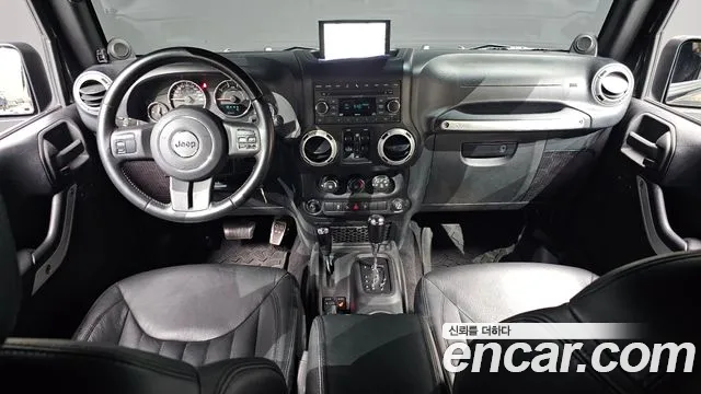 Jeep Wrangler — интерьер
