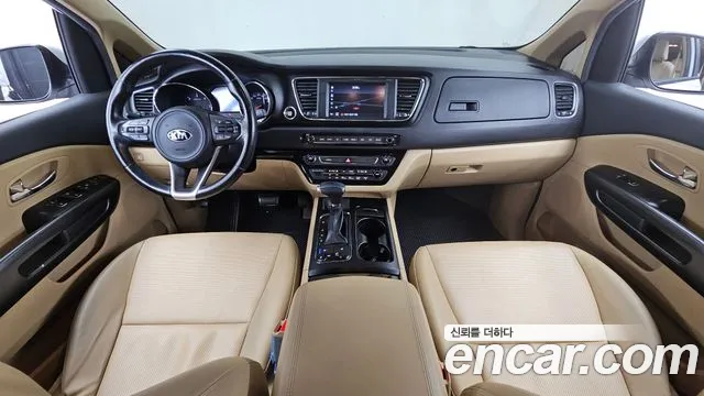 Kia Carnival — интерьер