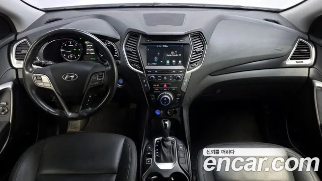 Hyundai Santa Fe — интерьер