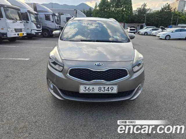 Kia Carens — экстерьер