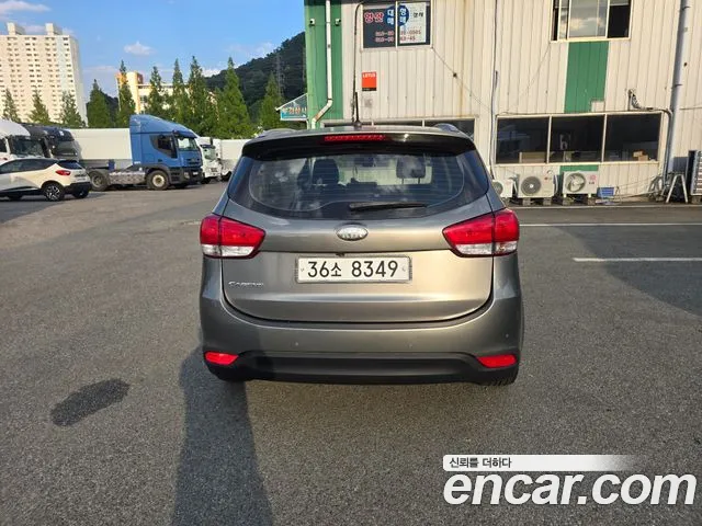 Kia Carens — интерьер