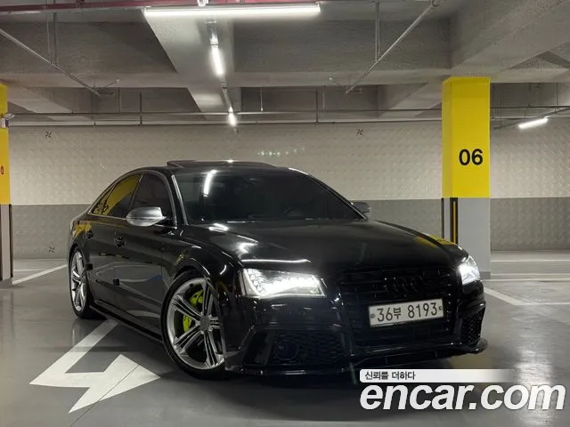 Audi S8