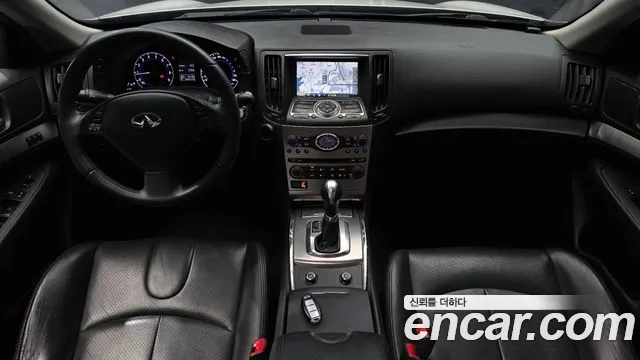 Infiniti G — интерьер