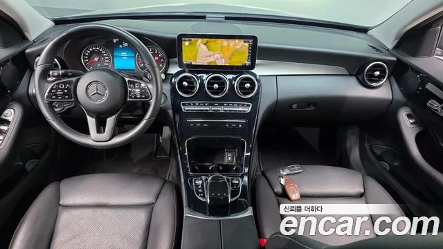 Mercedes-Benz C-класс — интерьер