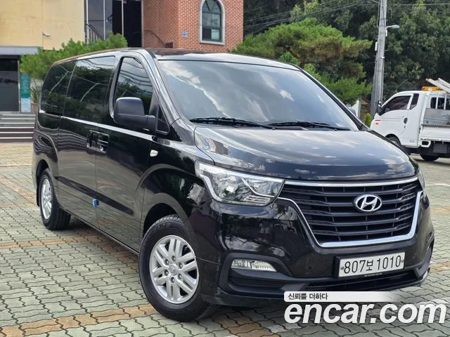 Hyundai Starex