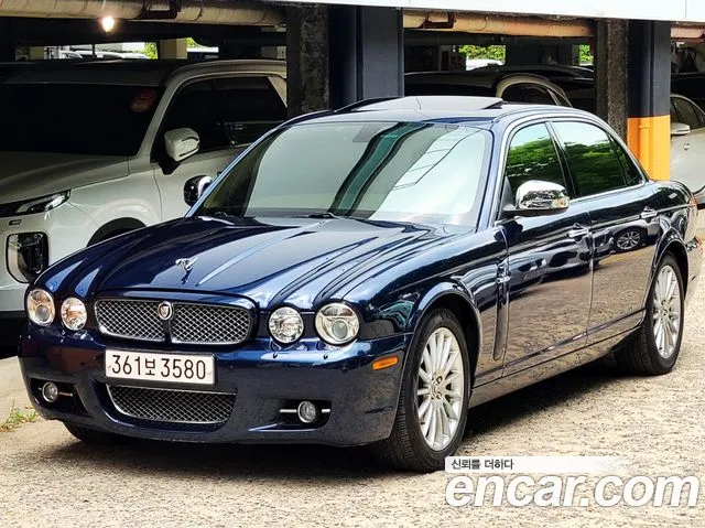 Jaguar XJ