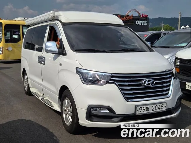Hyundai Starex