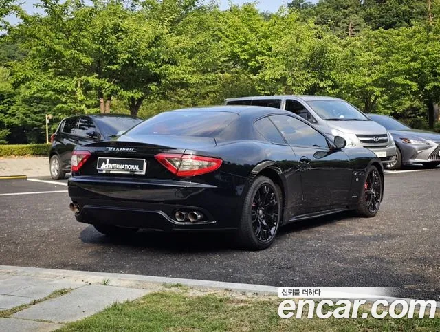 Maserati GranTurismo — интерьер