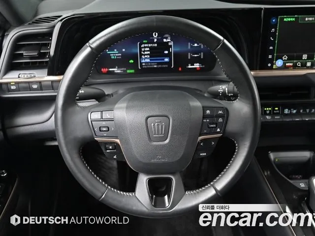 Toyota Crown — интерьер