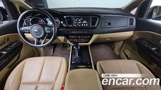 Kia Carnival — интерьер