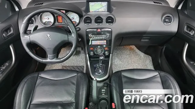Peugeot 308 — интерьер