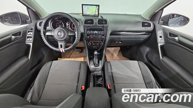 Volkswagen Golf — интерьер