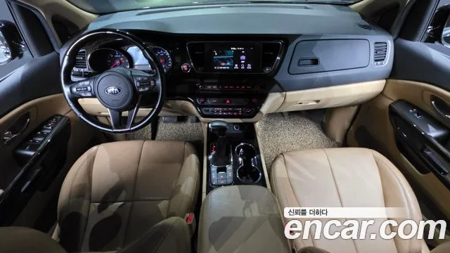 Kia Carnival — интерьер